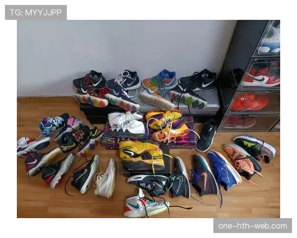 凯里·欧文晒家照，厨房像展厅，鞋柜像博物馆，球场倒像他家后院