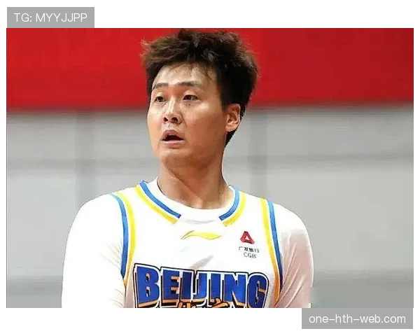 赵睿训练完直接钻进夜店？这反差谁看了不迷糊